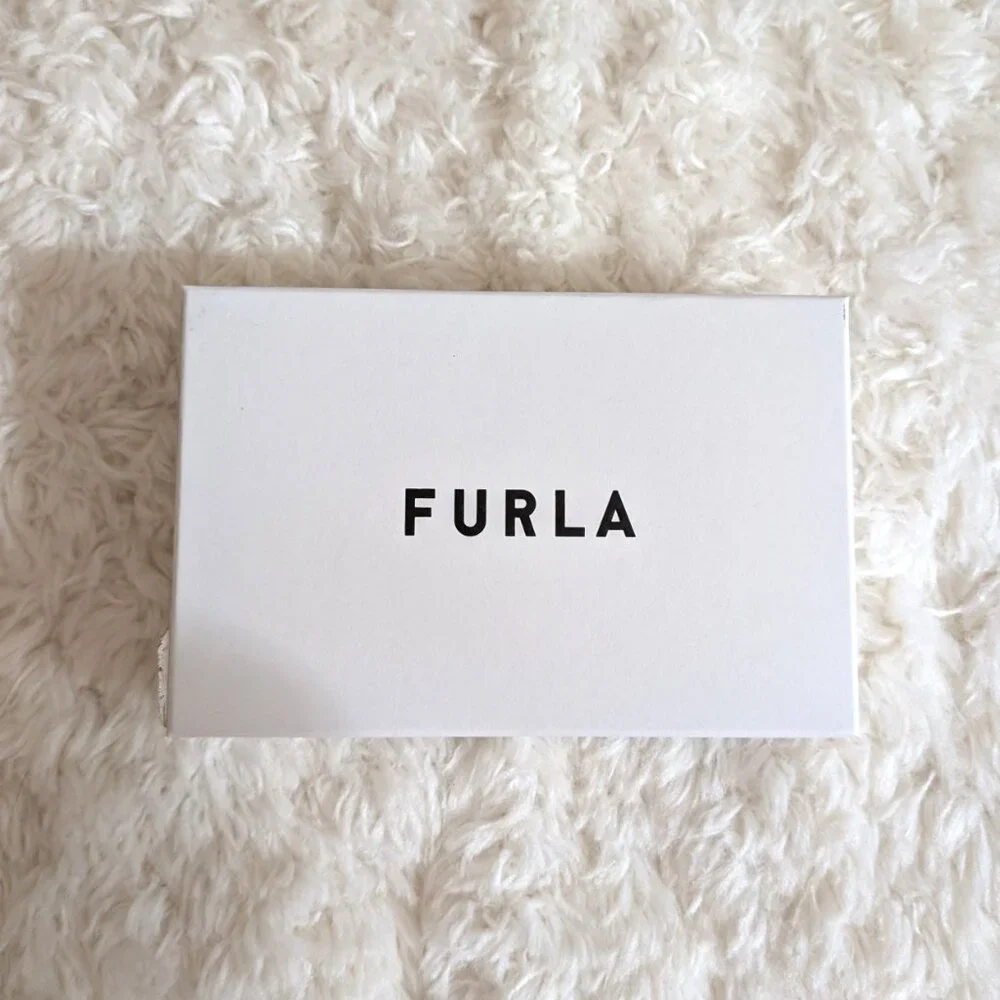 NWT Furla Saffiano Leather Credit Card Case Wristlet in gray